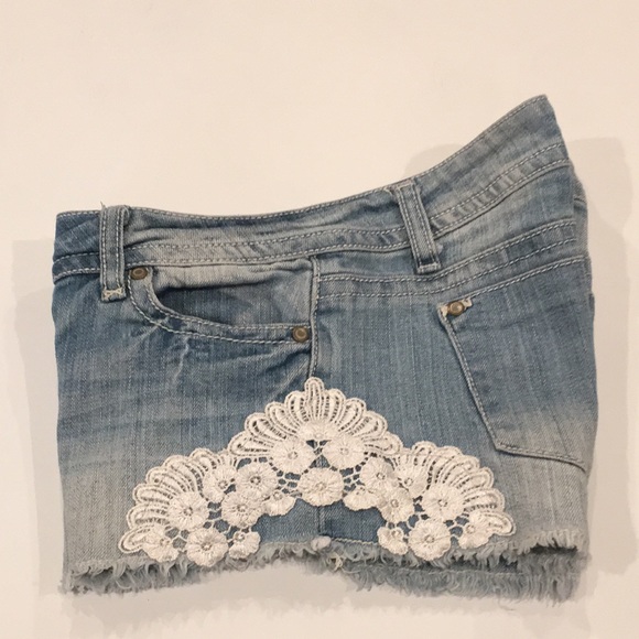 Hot Kiss | Blue Denim & Lace Jean Shorts - Picture 4 of 7